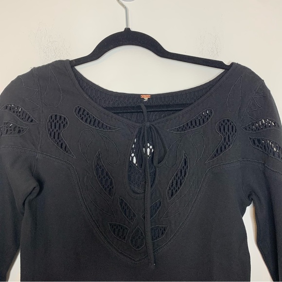 Free People With Love Crochet Tie Neck Long Sleeve Top size S - Picture 3 of 5